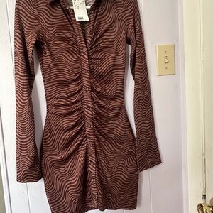 Divided Brown Wave Pattern Long Sleeve Dress